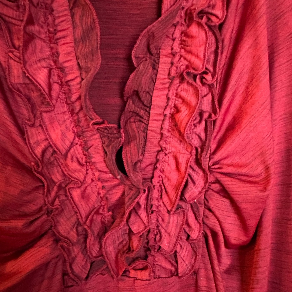 HeartSoul Crimson Ruffle-Trim V-Neck Top Size 2X - Picture 3 of 5
